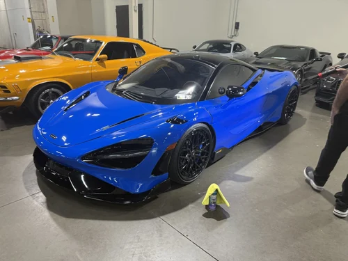 
           
        2021 McLaren 765LT Black Package Vehicle Lift Contrast Stitching