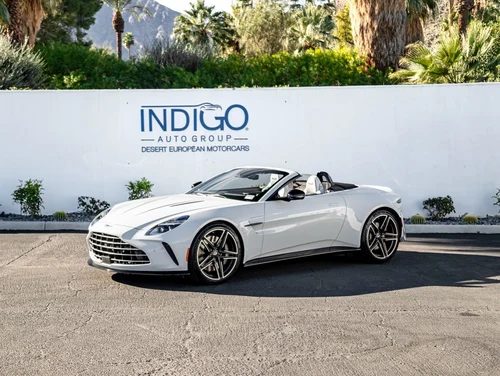 
           New 
        2026 Aston Martin Vantage Roadster