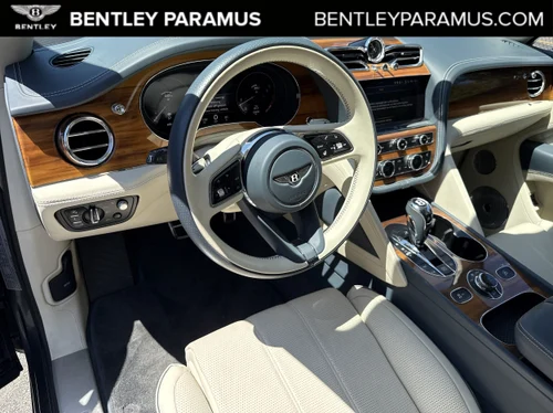 
           
        2022 Bentley Bentayga V8