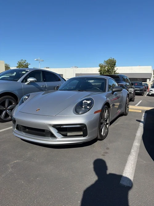 
           
        2024 Porsche 911