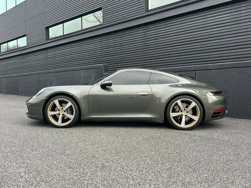 
           
        2022 Porsche 911 Carrera 4