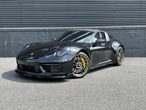 
           
        2024 Porsche 911 Targa