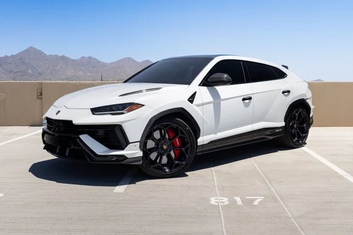 
           
        2023 Lamborghini Urus Performante
