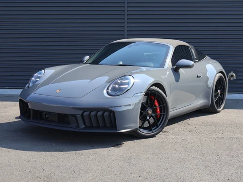 
           
        2025 Porsche 911 4 GTS