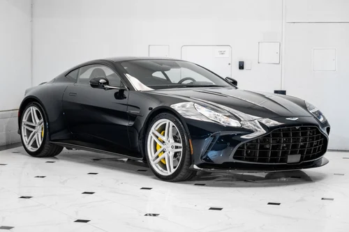 
           New 
        2026 Aston Martin VANTAGE