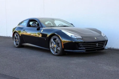 
           
        2017 Ferrari GTC4Lusso V12