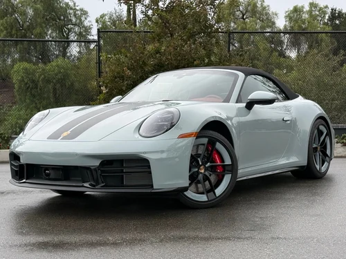 
           New 
        2026 Porsche 911 Carrera 4 GTS