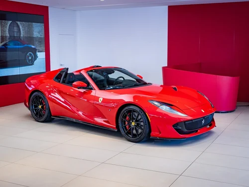 
           
        2023 Ferrari 812 GTS Base