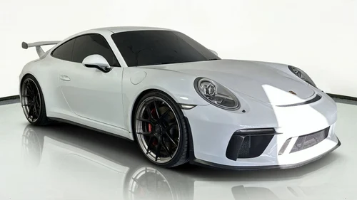 
           
        2018 Porsche 911