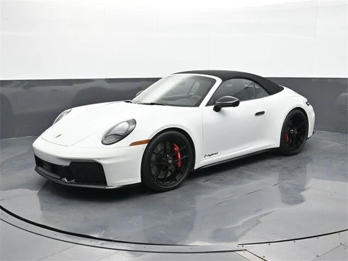 
           
        2025 Porsche 911 Carrera 4 GTS