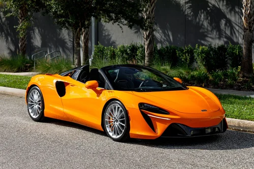 
           
        2027 McLaren Artura