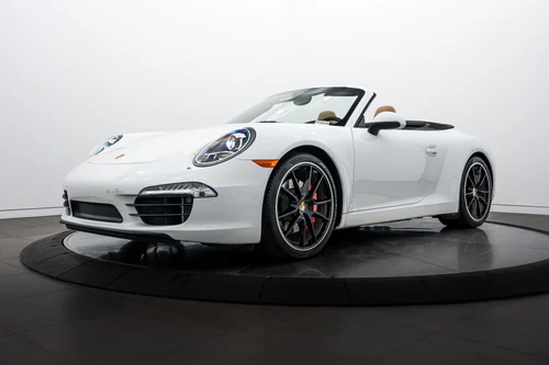 
           
        2013 Porsche 911