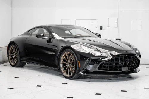 
           New 
        2026 Aston Martin VANTAGE
