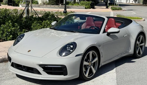 
           
        2021 Porsche 911