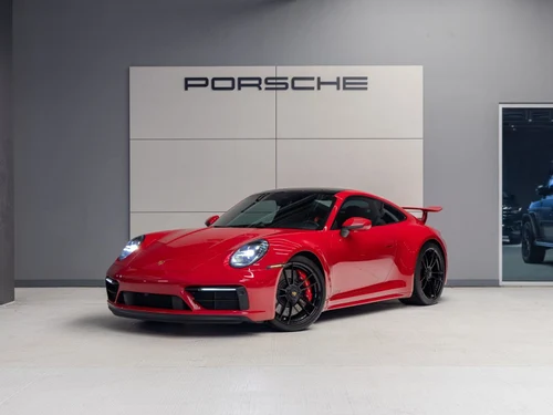 2022 Porsche 911 Carrera 4 GTS