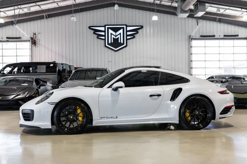 
           
        2019 Porsche 911