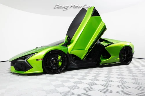 2024 Lamborghini Revuelto