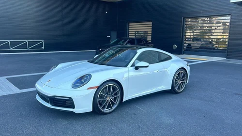 
           
        2024 Porsche 911 Carrera
