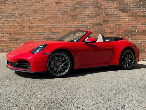 
           
        2025 Porsche 911 Carrera