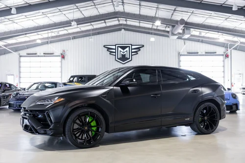 
           
        2023 Lamborghini Urus