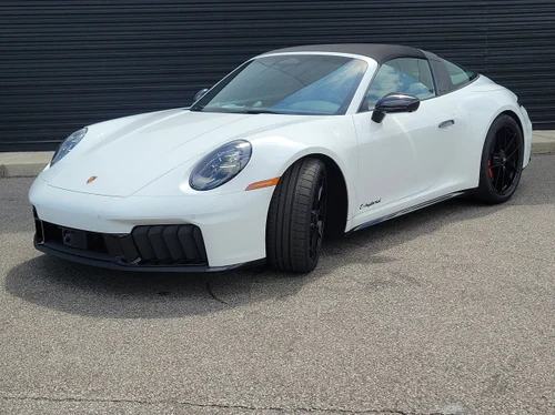 
           
        2026 Porsche 911 4 GTS