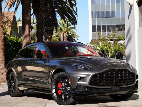 
           New 
        2025 Aston Martin DBX 707