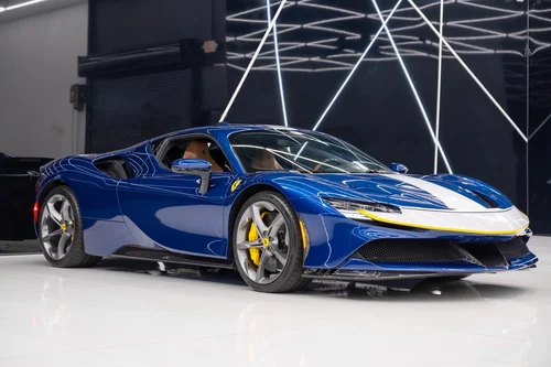 
           
        2022 Ferrari SF90 Stradale Base