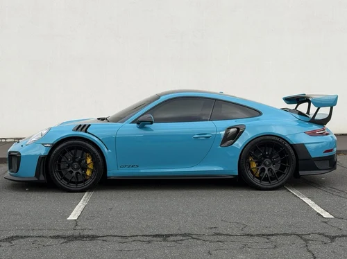 
           
        2018 Porsche 911 GT2 RS