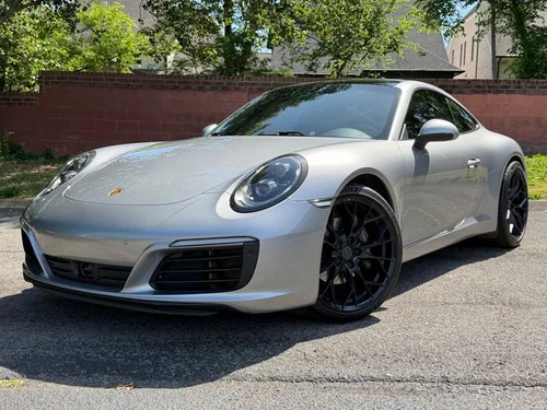 
           
        2019 Porsche 911 Carrera