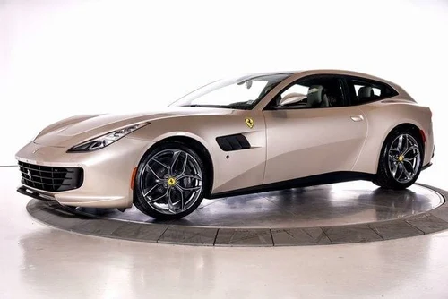 
           
        2018 Ferrari GTC4Lusso T