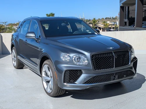
           New 
        2025 Bentley Bentayga V8
