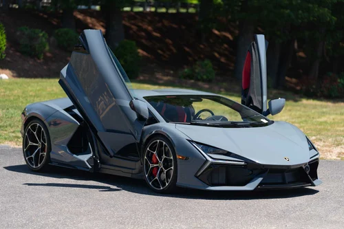 
           
        2024 Lamborghini Revuelto