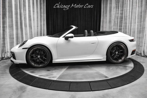 
           
        2020 Porsche 911
