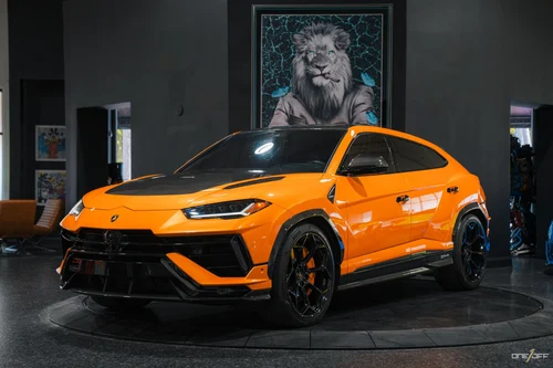 
           
        2023 Lamborghini Urus