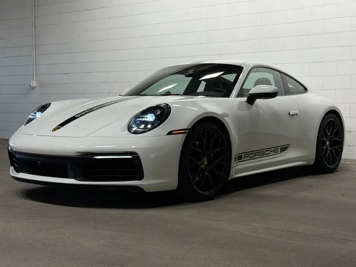 
           
        2024 Porsche 911 Carrera