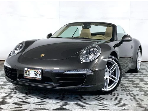 
           
        2012 Porsche 911 Carrera