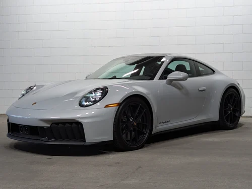 
           New 
        2025 Porsche 911 Carrera 4 GTS