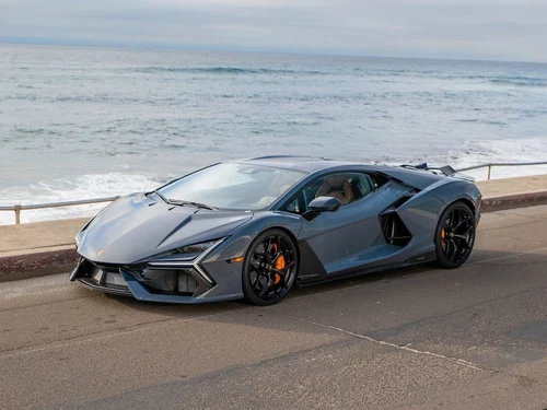 
           
        2025 Lamborghini Revuelto