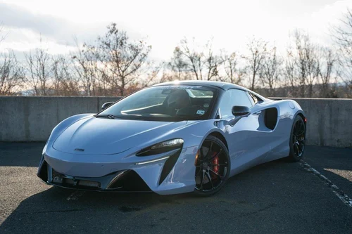 
           
        2025 McLaren ARTURA TECHLUX