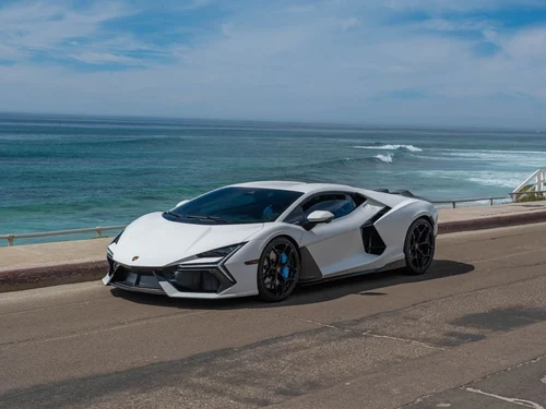 
           
        2025 Lamborghini Revuelto Base
