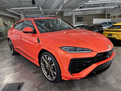 
           New 
        2025 Lamborghini Urus SE