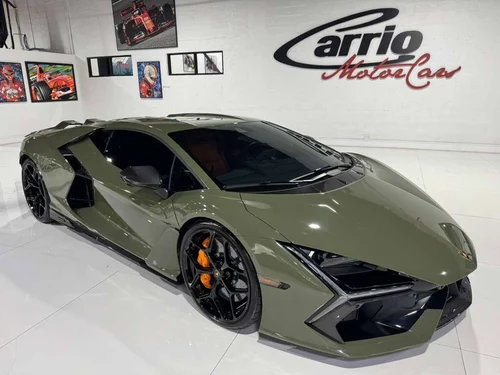 
           
        2024 Lamborghini Revuelto