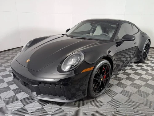 
           
        2025 Porsche 911 Carrera 4 GTS