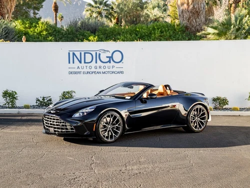 
           New 
        2026 Aston Martin Vantage Roadster