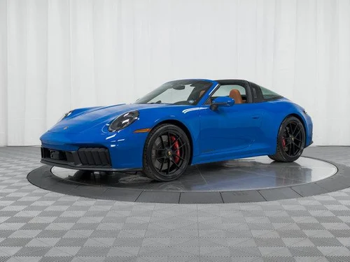 
           
        2026 Porsche 911 4 GTS