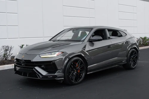 
           
        2023 Lamborghini Urus Performante