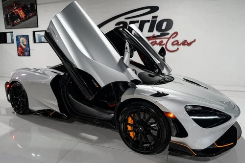 
           
        2021 McLaren 765LT