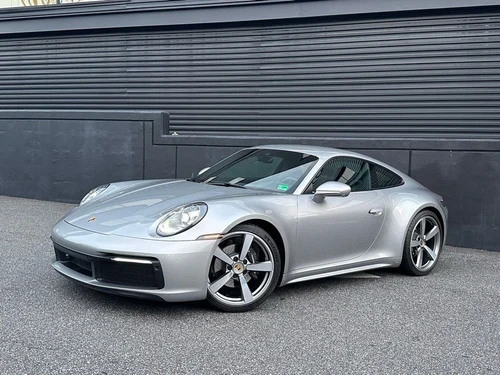 
           
        2024 Porsche 911 Carrera