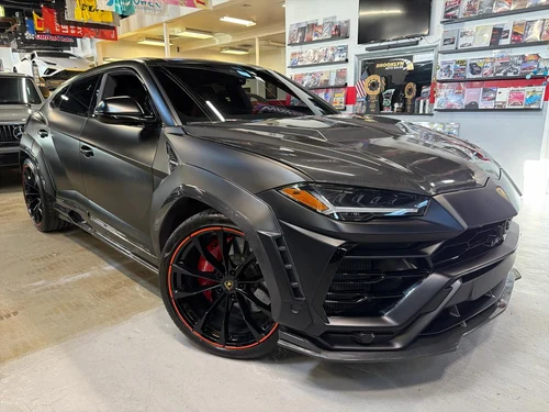 
           
        2022 Lamborghini Urus Base