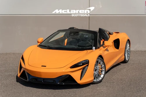 
           
        2026 McLaren Artura